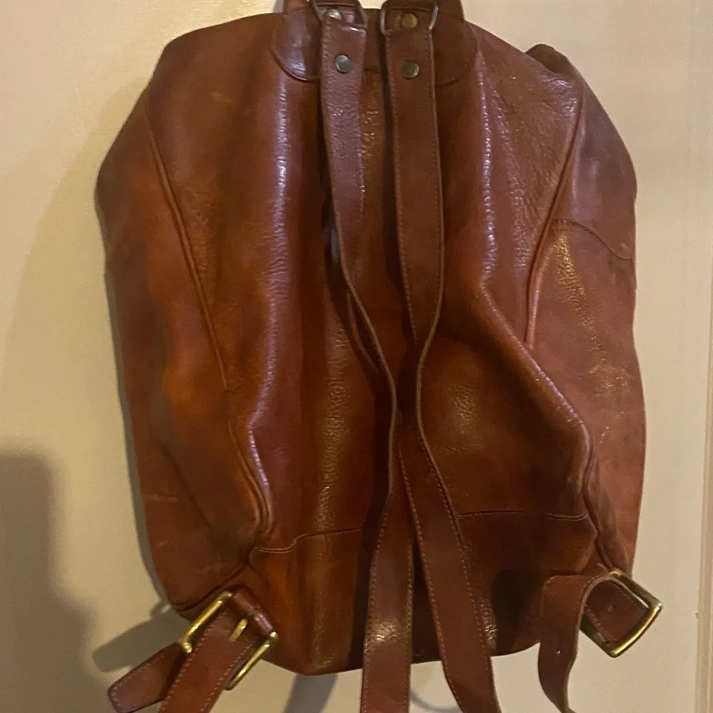 Vintage Heritage Leather Backpack in brown saddle leather